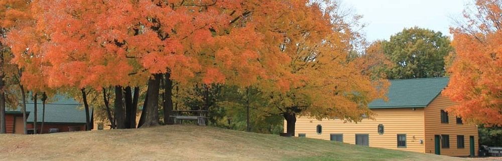 Mcquoid'S Inn And Event Center Isle Exterior foto